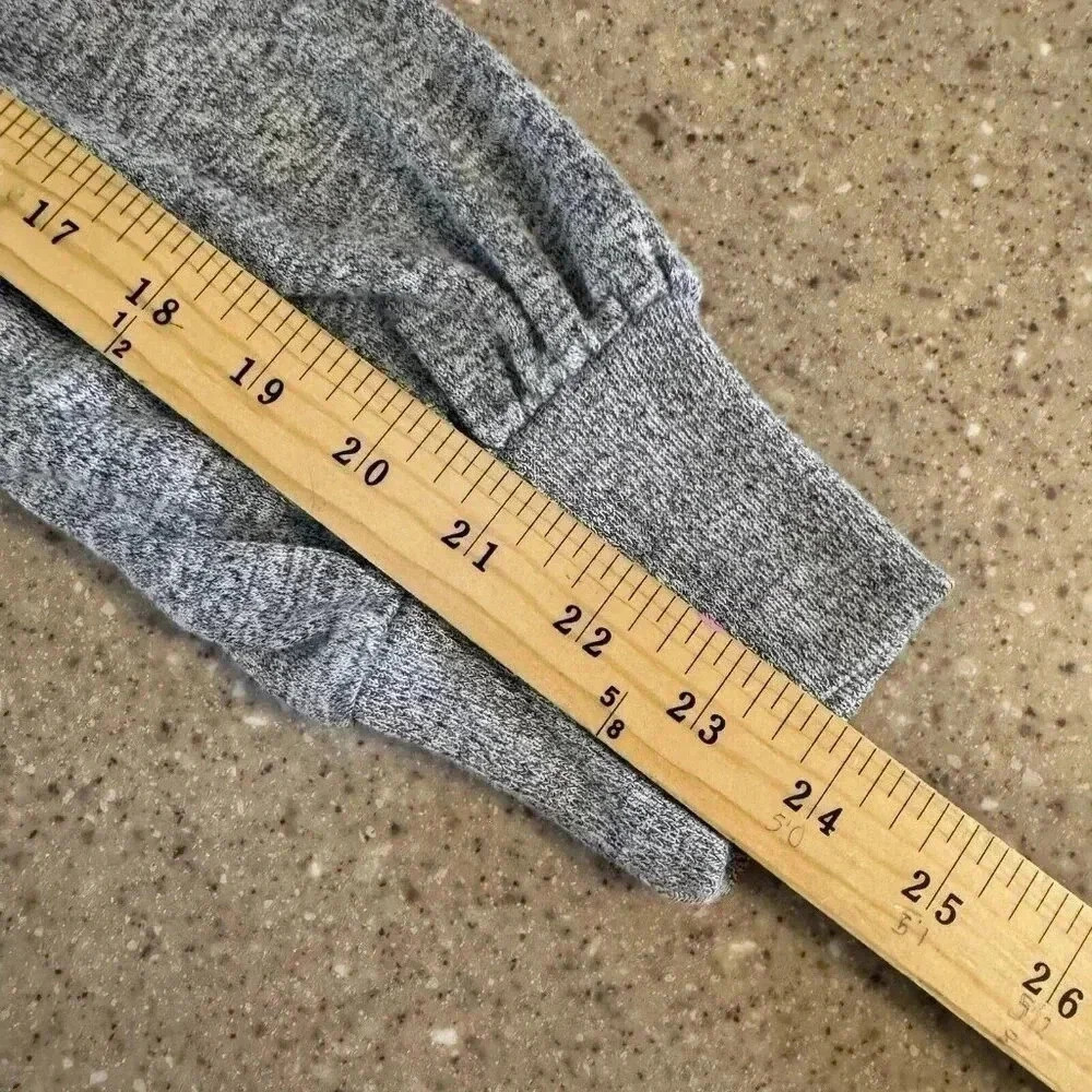 GAP Sweater Womens XS Lightweight Gray Long Sleeve Knit - Picture 6 of 7